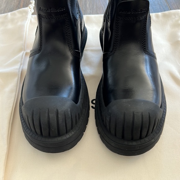 Acne studios blk combat boots. Brand new. Size 37 Italian. Never been worn. - Picture 4 of 9
